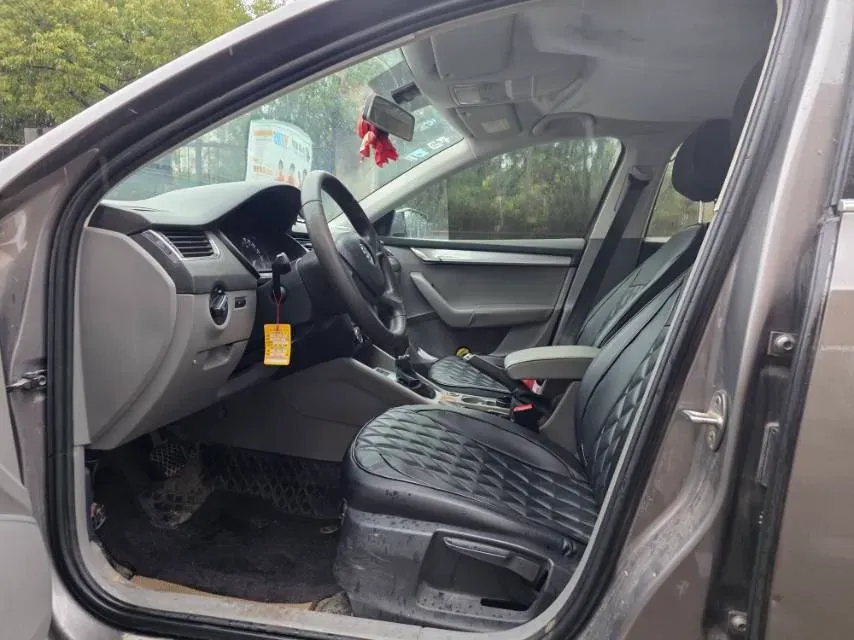 2019 Skoda Octavia 1.5L 116HP L4 6AT,autocango,china used car exporter,china ev exporter,chinese used car exporter,chinese used ev exporter