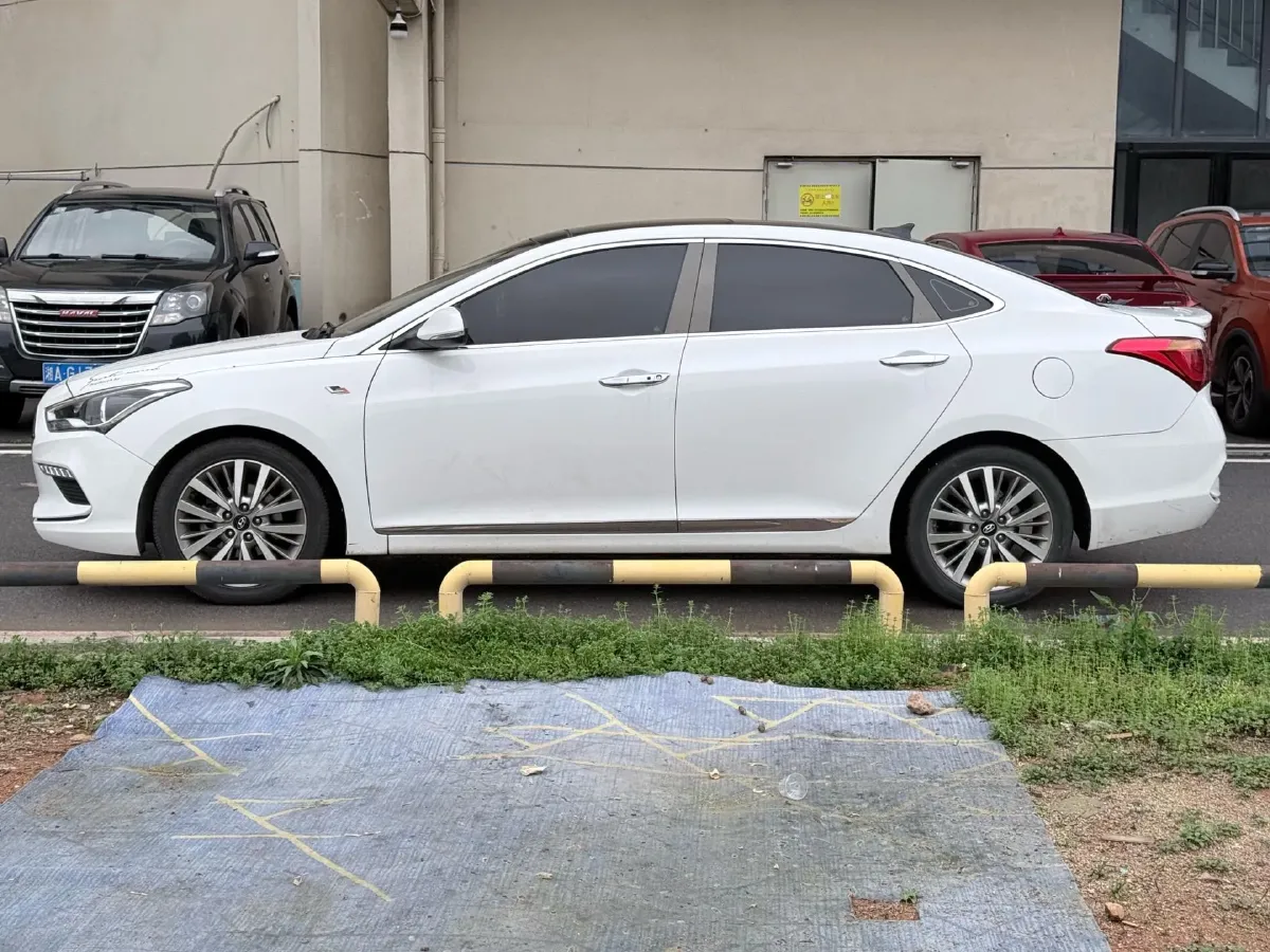 2019 Hyundai Mistra 1.8L 143HP L4 6AT,autocango,china used car exporter,china ev exporter,chinese used car exporter,chinese used ev exporter