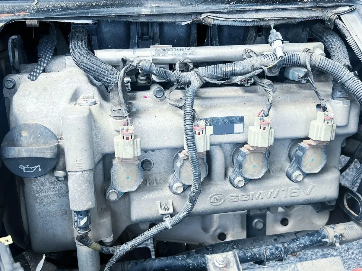 2017 WuLing RongGuang 1.5L 107HP L4 5MT,autocango,china used car exporter,china ev exporter,chinese used car exporter,chinese used ev exporter