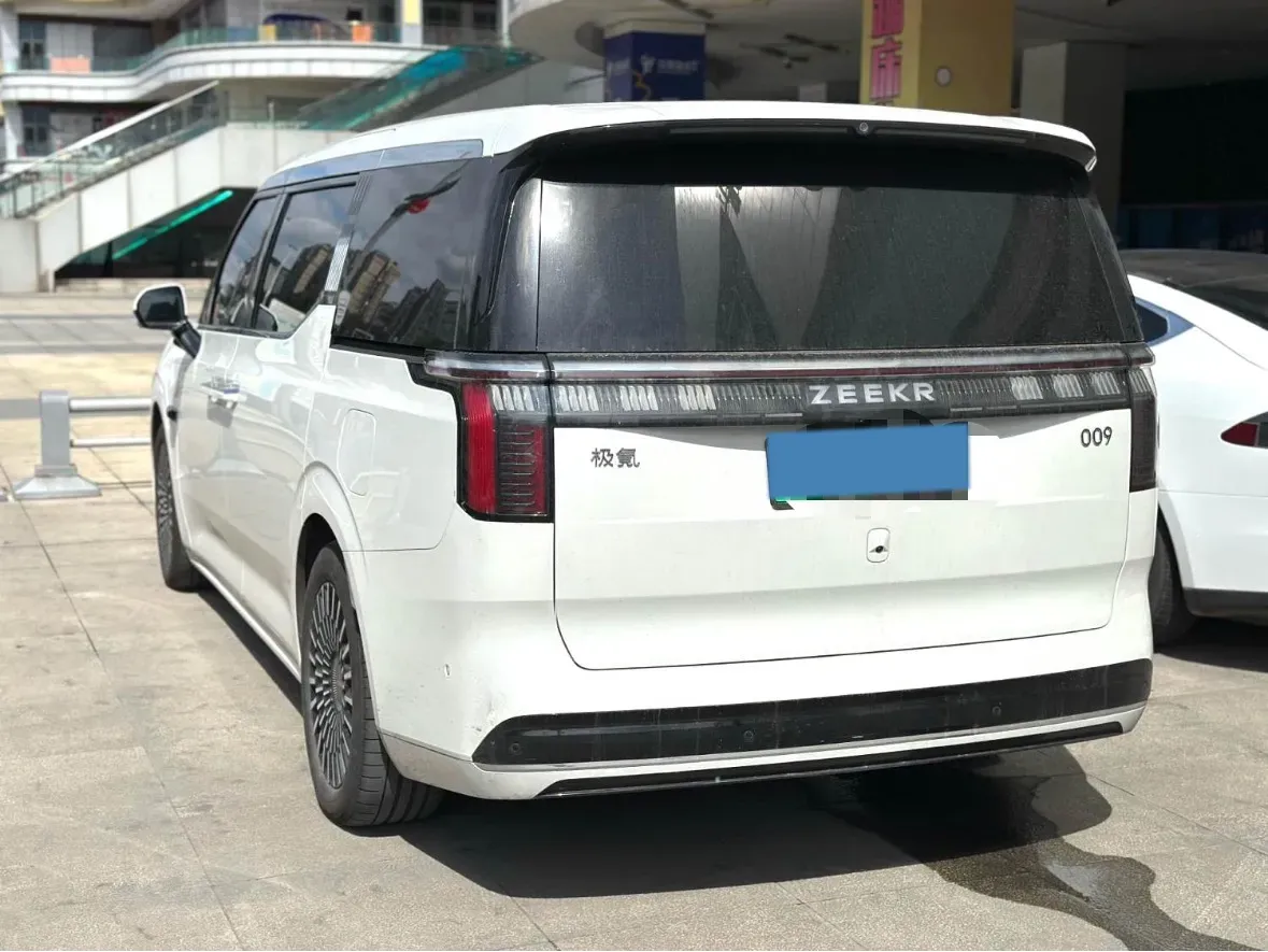 2024 Zeekr 009 BEV 108KWH,autocango,china used car exporter,china ev exporter,chinese used car exporter,chinese used ev exporter