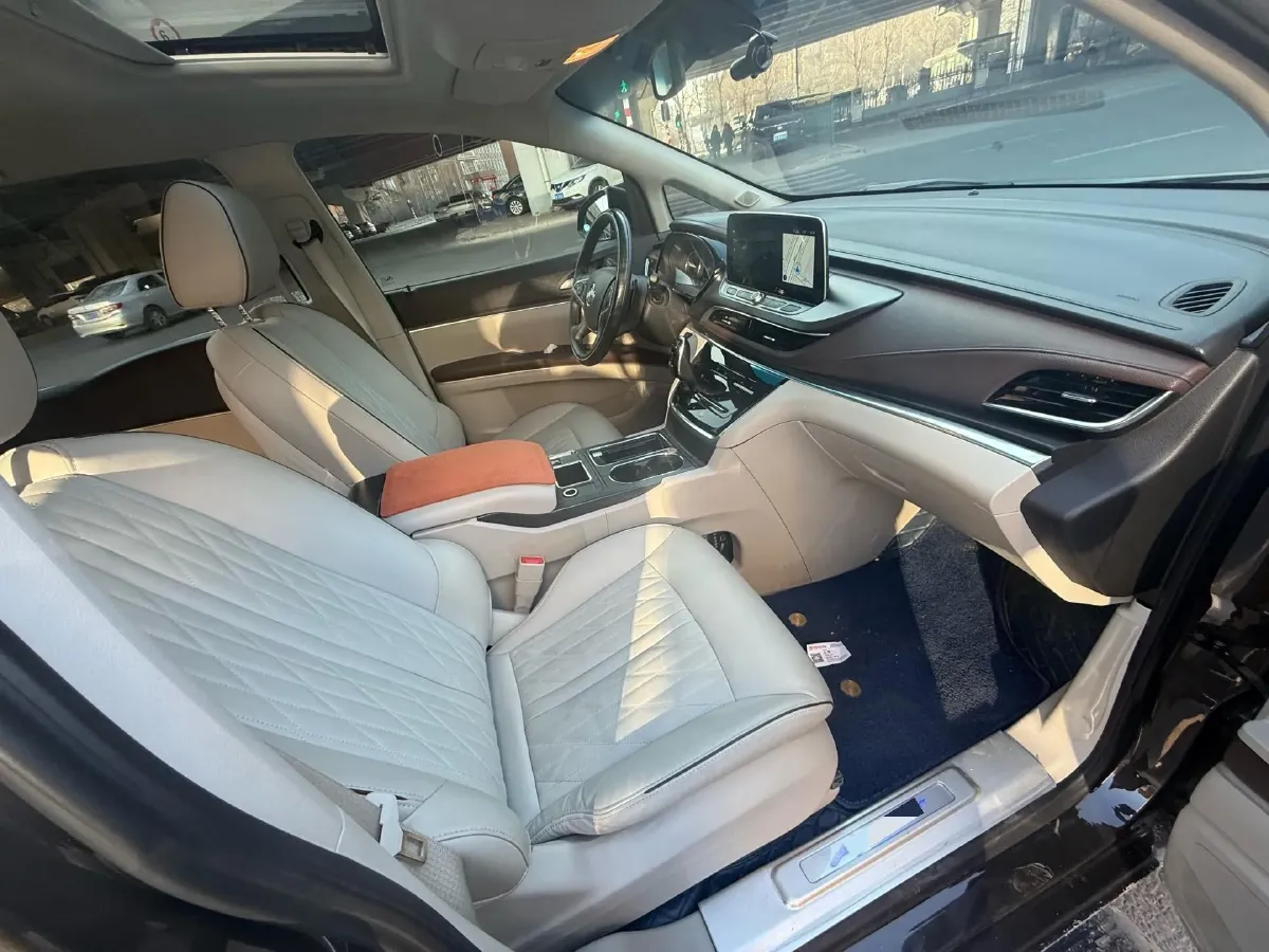 2021 Buick GL8 2.0T 237HP L4 9AT,autocango,china used car exporter,china ev exporter,chinese used car exporter,chinese used ev exporter