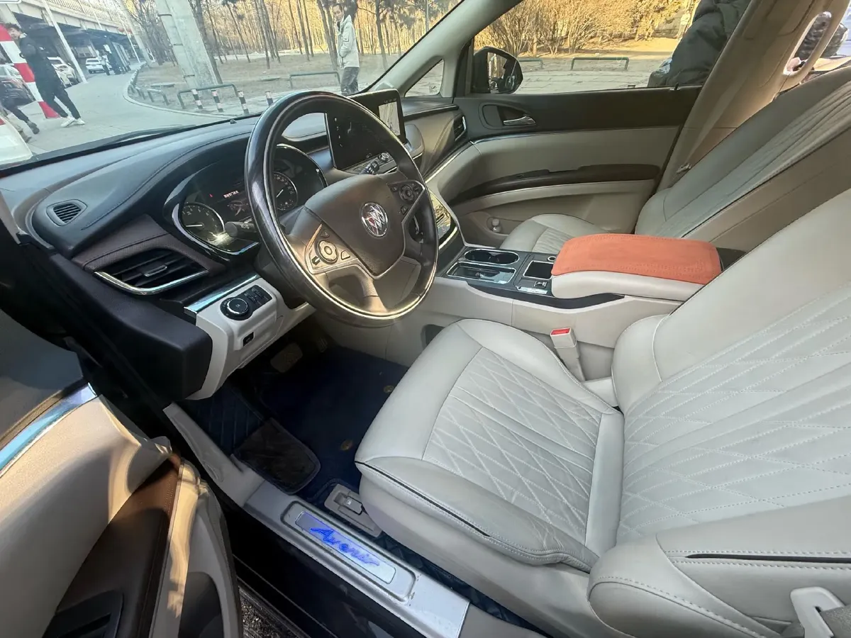 2021 Buick GL8 2.0T 237HP L4 9AT,autocango,china used car exporter,china ev exporter,chinese used car exporter,chinese used ev exporter