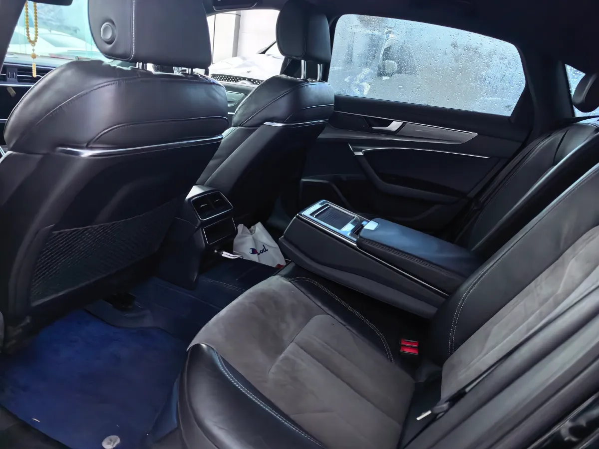 2020 Audi A6L 2.0T 190HP L4 7DCT,autocango,china used car exporter,china ev exporter,chinese used car exporter,chinese used ev exporter