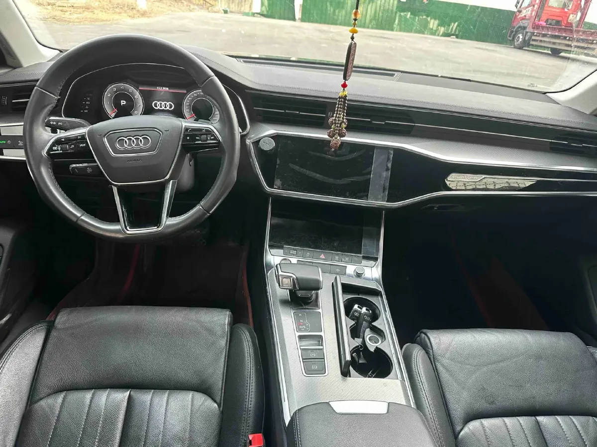 2021 Audi A6L 2.0T 224HP L4 7DCT,autocango,china used car exporter,china ev exporter,chinese used car exporter,chinese used ev exporter
