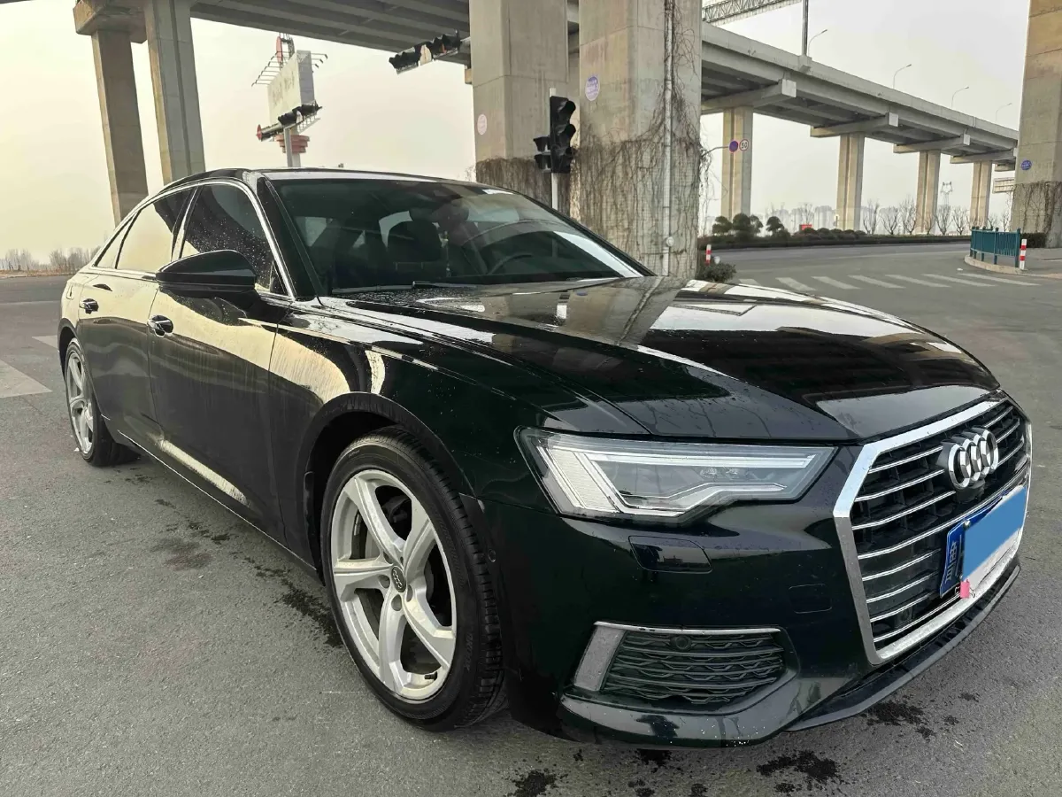 2021 Audi A6L 2.0T 224HP L4 7DCT,autocango,china used car exporter,china ev exporter,chinese used car exporter,chinese used ev exporter