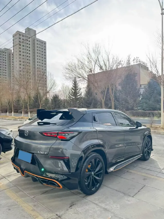 2022 ChangAn UNI-T 1.5T 188HP L4 7DCT,autocango,china used car exporter,china ev exporter,chinese used car exporter,chinese used ev exporter