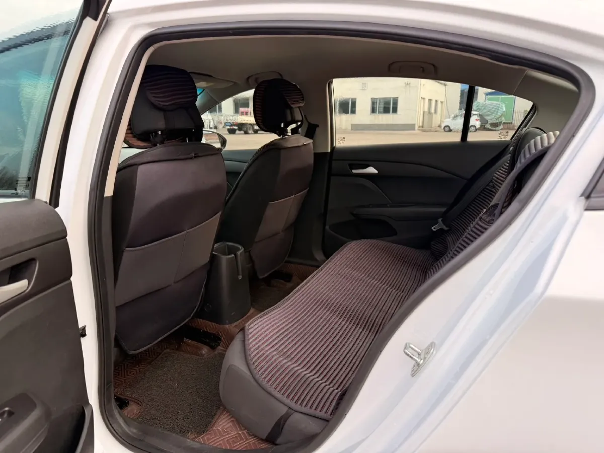 2020 Chevrolet Cavalier 1.3L 107HP L3 5MT,autocango,china used car exporter,china ev exporter,chinese used car exporter,chinese used ev exporter