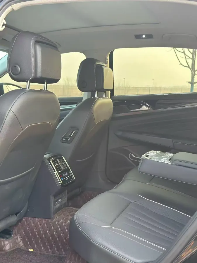 2024 Volkswagen Passat 2.0T 220HP L4 7DCT,autocango,china used car exporter,china ev exporter,chinese used car exporter,chinese used ev exporter