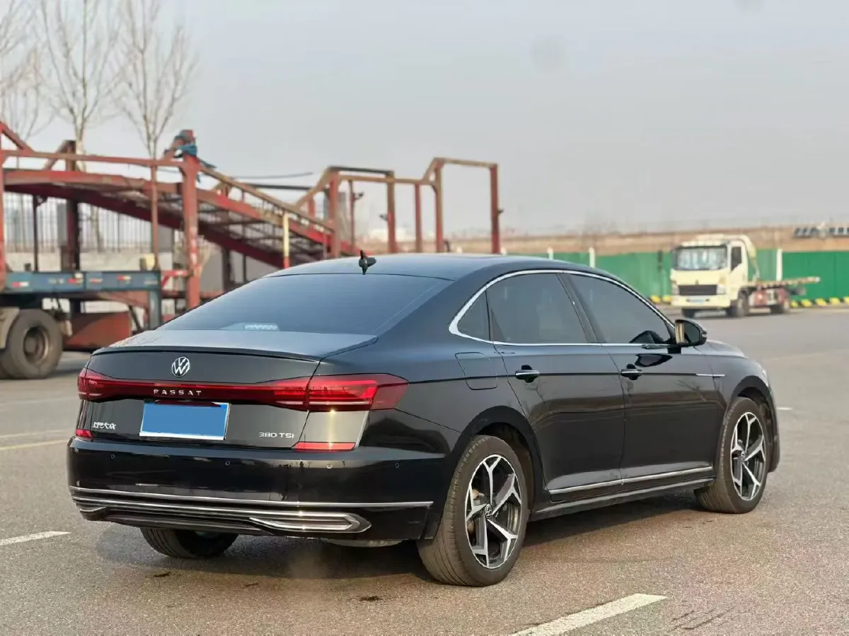 2024 Volkswagen Passat 2.0T 220HP L4 7DCT,autocango,china used car exporter,china ev exporter,chinese used car exporter,chinese used ev exporter