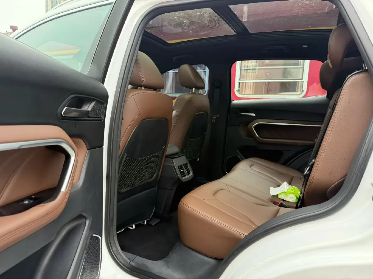 2017 Haval H6 1.5T 169HP L4 7DCT,autocango,china used car exporter,china ev exporter,chinese used car exporter,chinese used ev exporter