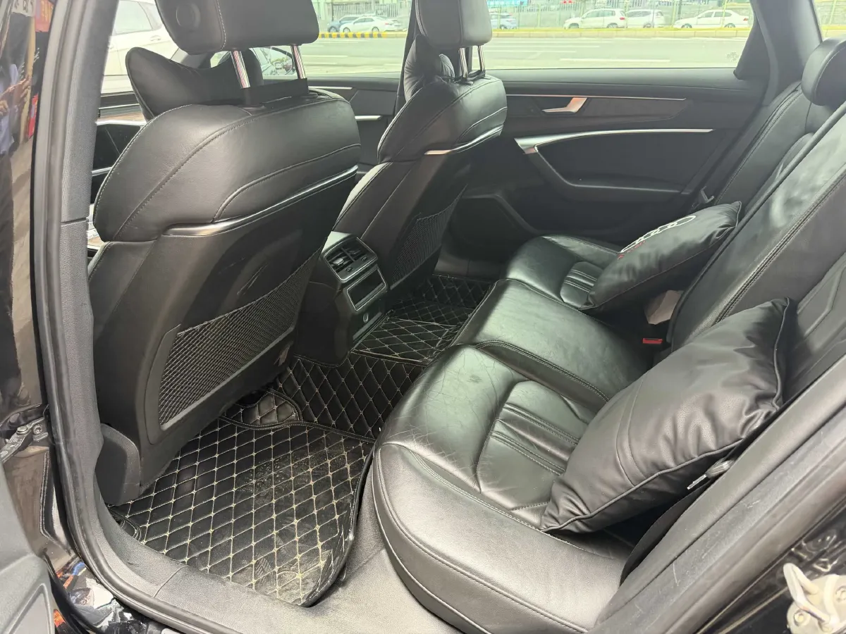 2020 Audi A6L 2.0T 190HP L4 7DCT,autocango,china used car exporter,china ev exporter,chinese used car exporter,chinese used ev exporter