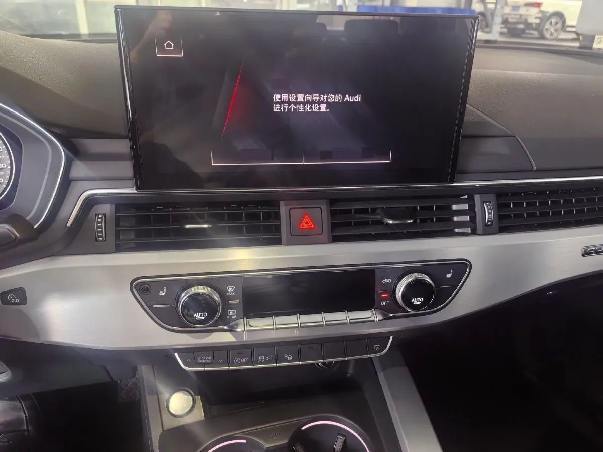 2020 Audi A4L 2.0T 190HP L4 7DCT,autocango,china used car exporter,china ev exporter,chinese used car exporter,chinese used ev exporter