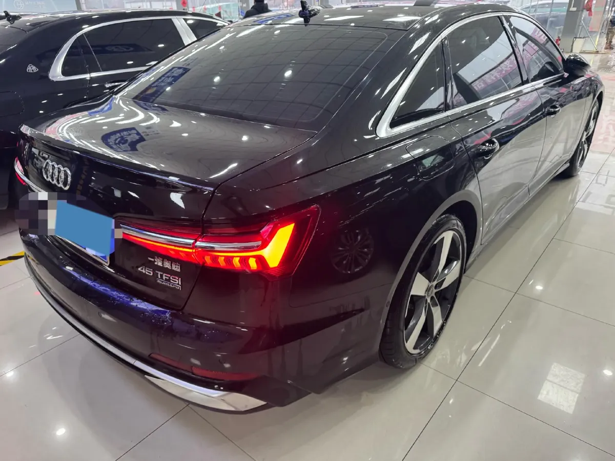 2023 Audi A6L 2.0T 245HP L4 7DCT,autocango,china used car exporter,china ev exporter,chinese used car exporter,chinese used ev exporter