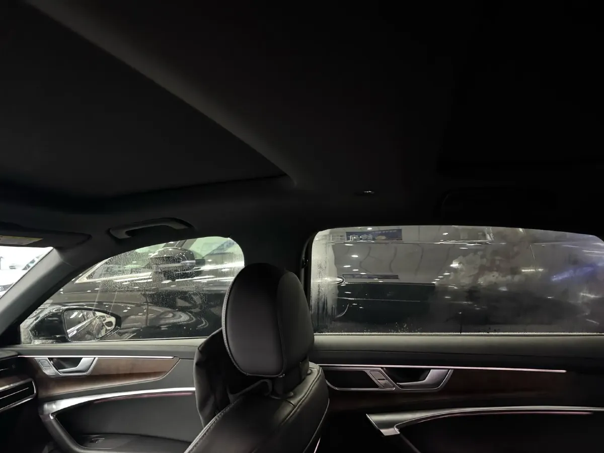 2023 Audi A6L 2.0T 245HP L4 7DCT,autocango,china used car exporter,china ev exporter,chinese used car exporter,chinese used ev exporter