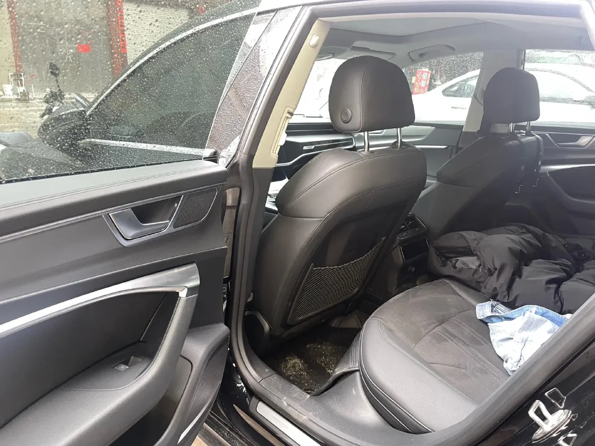 2023 Audi A7 2.0T 265HP L4 7DCT,autocango,china used car exporter,china ev exporter,chinese used car exporter,chinese used ev exporter