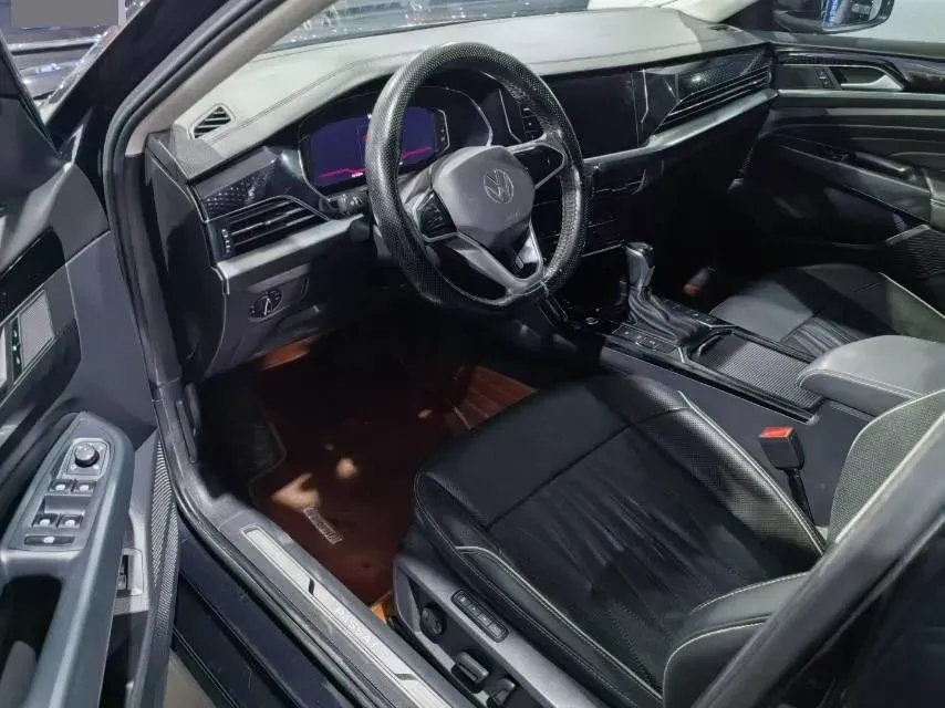 2023 Volkswagen Passat 2.0T 186HP L4 7DCT,autocango,china used car exporter,china ev exporter,chinese used car exporter,chinese used ev exporter