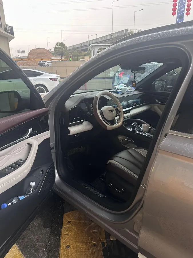 2021 Geely Monjaro 2.0T 218HP L4 7DCT,autocango,china used car exporter,china ev exporter,chinese used car exporter,chinese used ev exporter