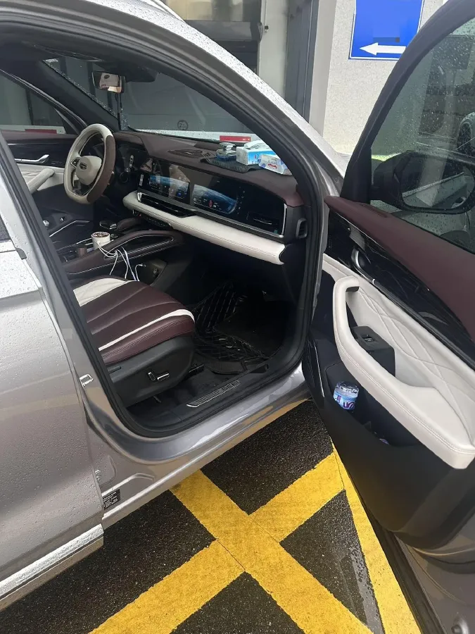 2021 Geely Monjaro 2.0T 218HP L4 7DCT,autocango,china used car exporter,china ev exporter,chinese used car exporter,chinese used ev exporter