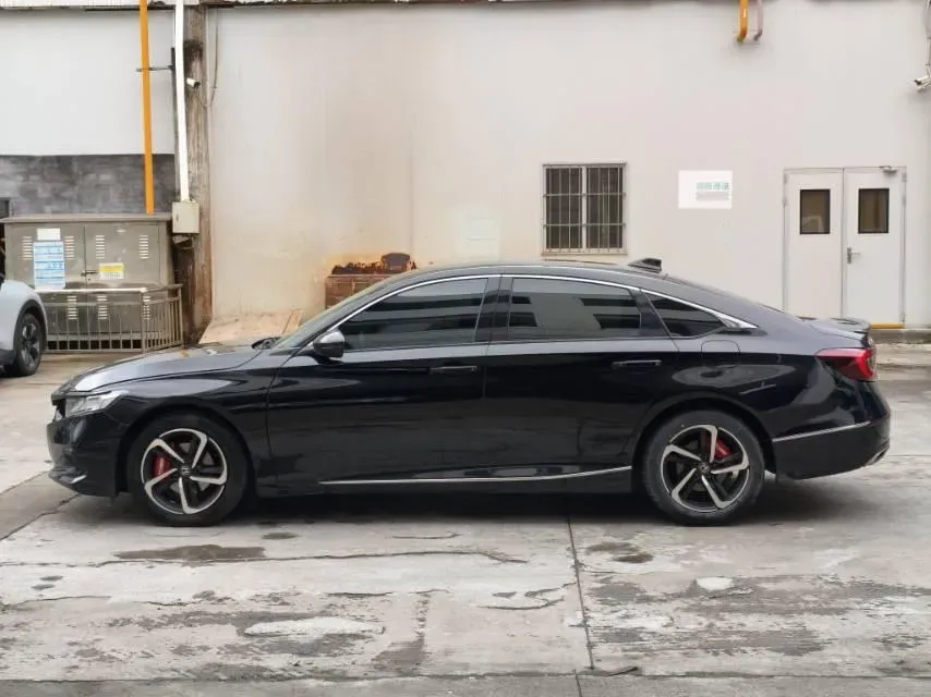 2022 Honda Accord 1.5T 194HP L4 CVT,autocango,china used car exporter,china ev exporter,chinese used car exporter,chinese used ev exporter