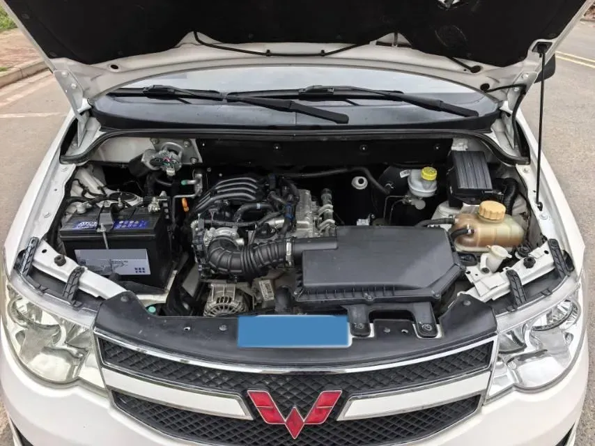 2018 WuLing HongGuang 1.2L 82HP L4 5MT,autocango,china used car exporter,china ev exporter,chinese used car exporter,chinese used ev exporter