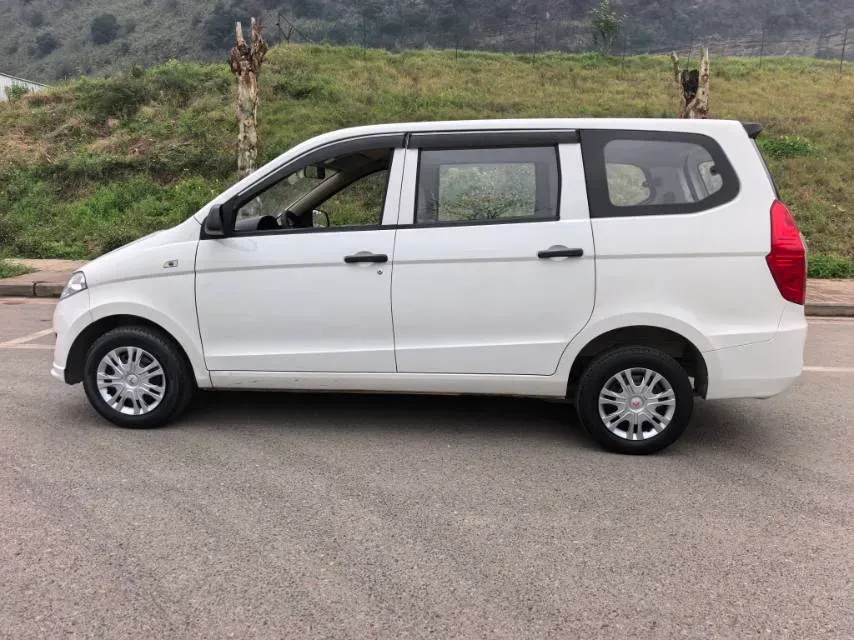 2018 WuLing HongGuang 1.2L 82HP L4 5MT,autocango,china used car exporter,china ev exporter,chinese used car exporter,chinese used ev exporter