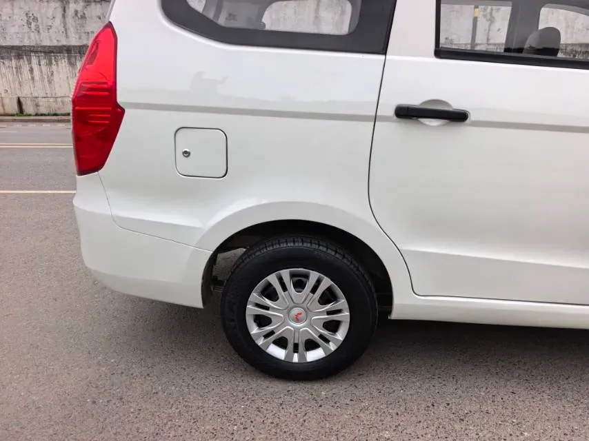 2018 WuLing HongGuang 1.2L 82HP L4 5MT,autocango,china used car exporter,china ev exporter,chinese used car exporter,chinese used ev exporter
