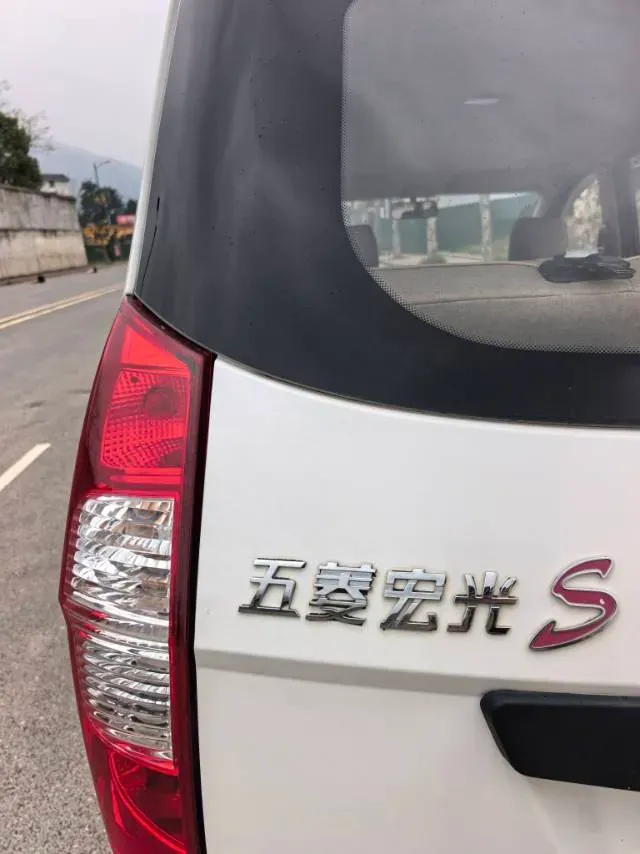 2018 WuLing HongGuang 1.2L 82HP L4 5MT,autocango,china used car exporter,china ev exporter,chinese used car exporter,chinese used ev exporter