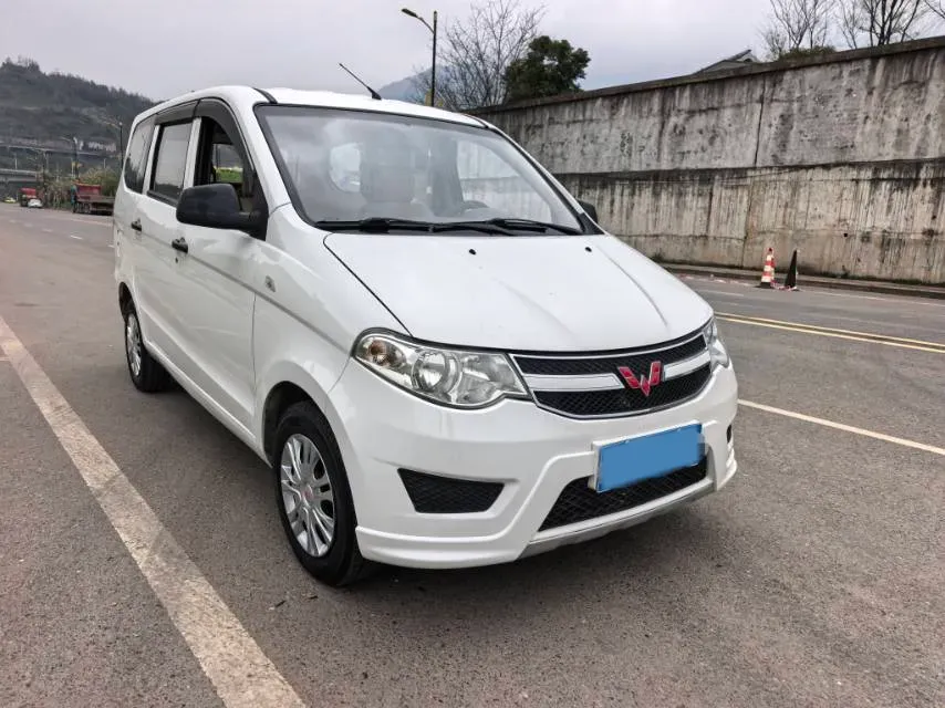2018 WuLing HongGuang 1.2L 82HP L4 5MT,autocango,china used car exporter,china ev exporter,chinese used car exporter,chinese used ev exporter