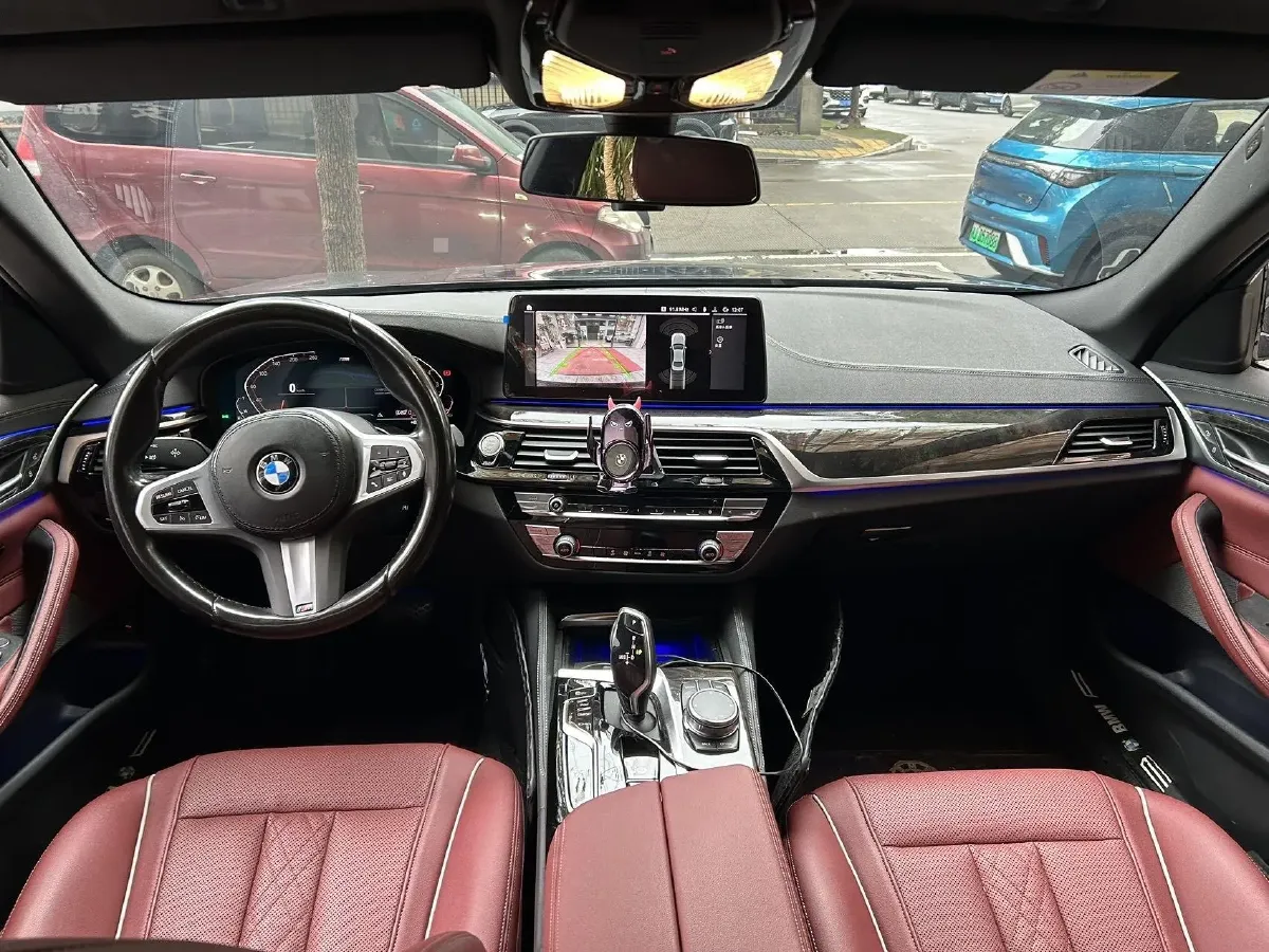 2022 BMW 5 Series 2.0T 184HP L4 8AT,autocango,china used car exporter,china ev exporter,chinese used car exporter,chinese used ev exporter