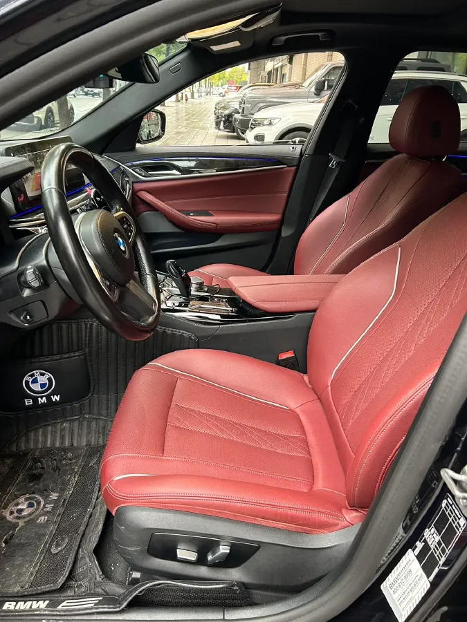 2022 BMW 5 Series 2.0T 184HP L4 8AT,autocango,china used car exporter,china ev exporter,chinese used car exporter,chinese used ev exporter