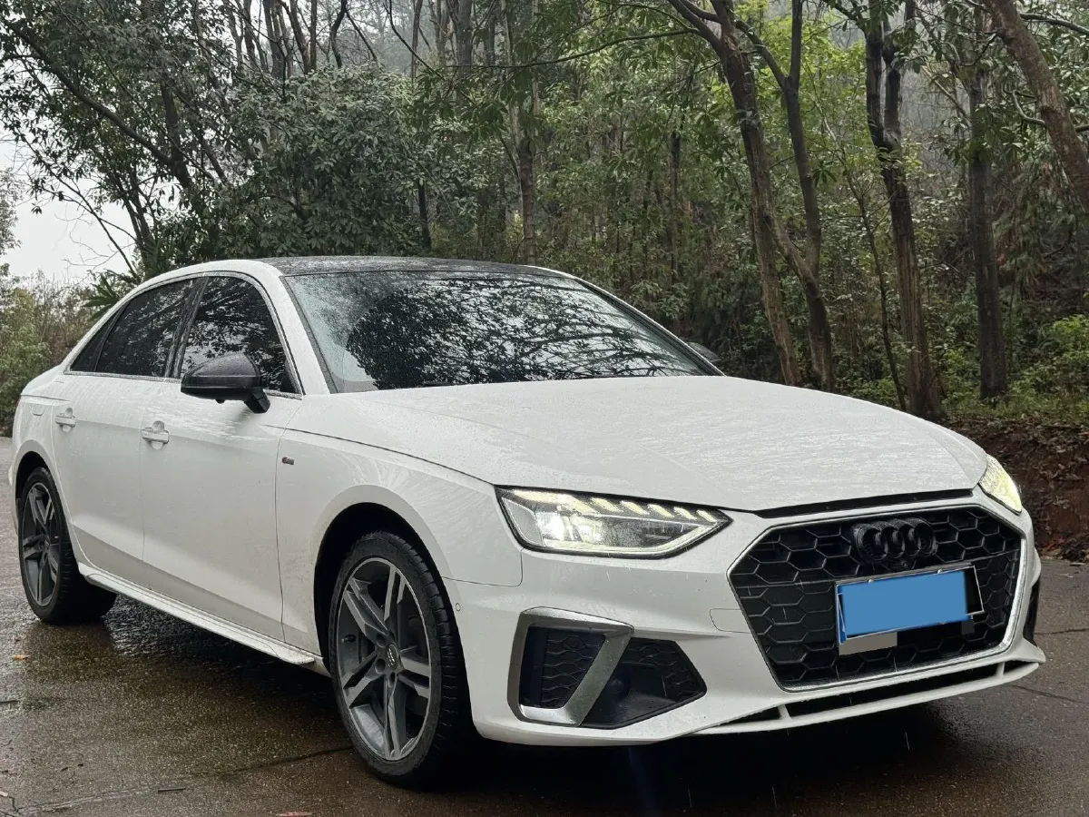 2020 Audi A4L 2.0T 190HP L4 7DCT,autocango,china used car exporter,china ev exporter,chinese used car exporter,chinese used ev exporter