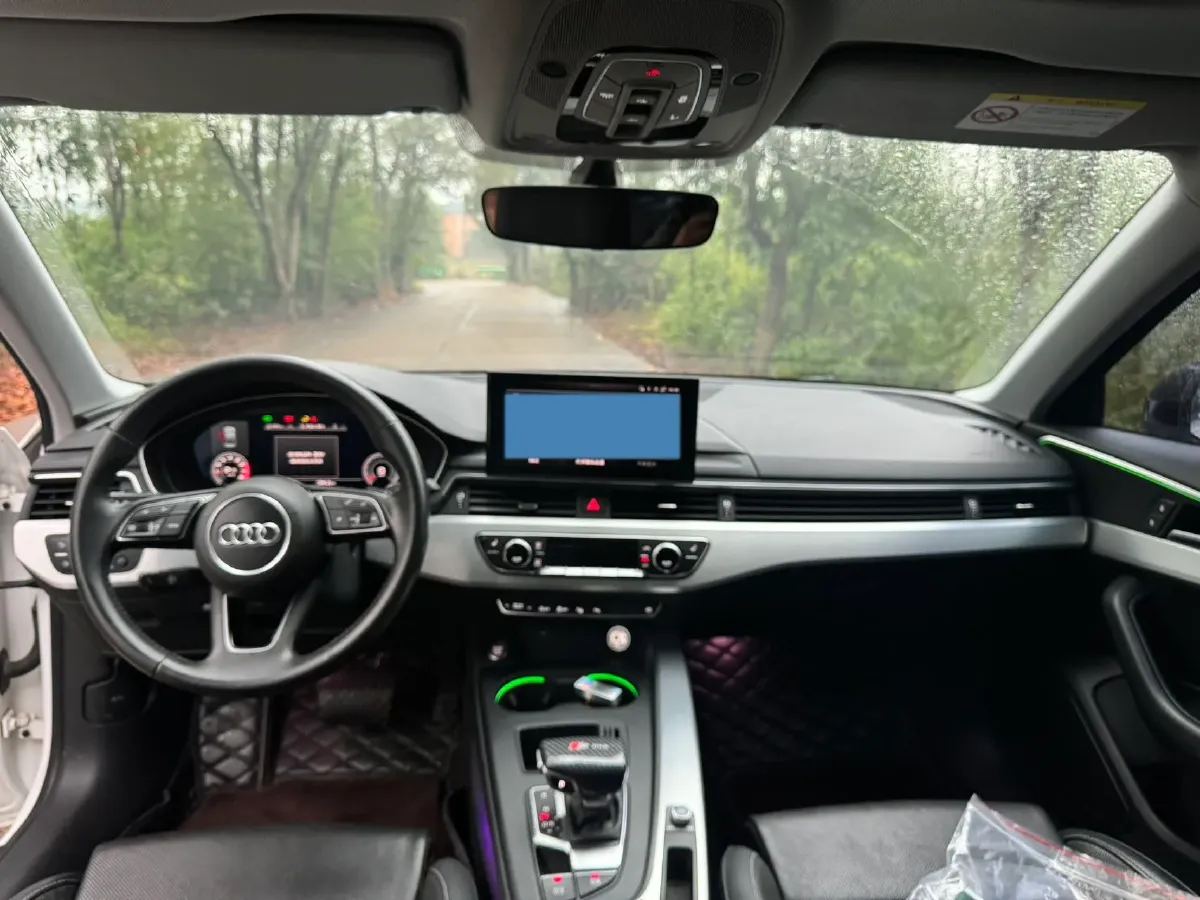 2020 Audi A4L 2.0T 190HP L4 7DCT,autocango,china used car exporter,china ev exporter,chinese used car exporter,chinese used ev exporter