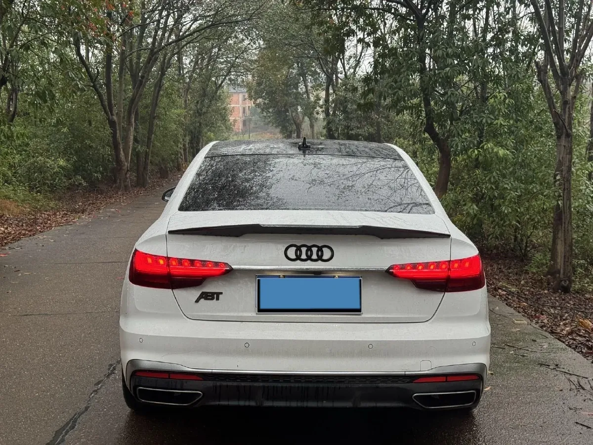 2020 Audi A4L 2.0T 190HP L4 7DCT,autocango,china used car exporter,china ev exporter,chinese used car exporter,chinese used ev exporter