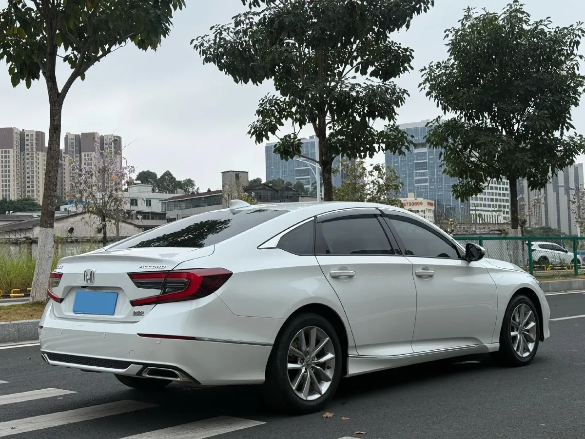 2022 Honda Accord 1.5T 194HP L4 CVT,autocango,china used car exporter,china ev exporter,chinese used car exporter,chinese used ev exporter