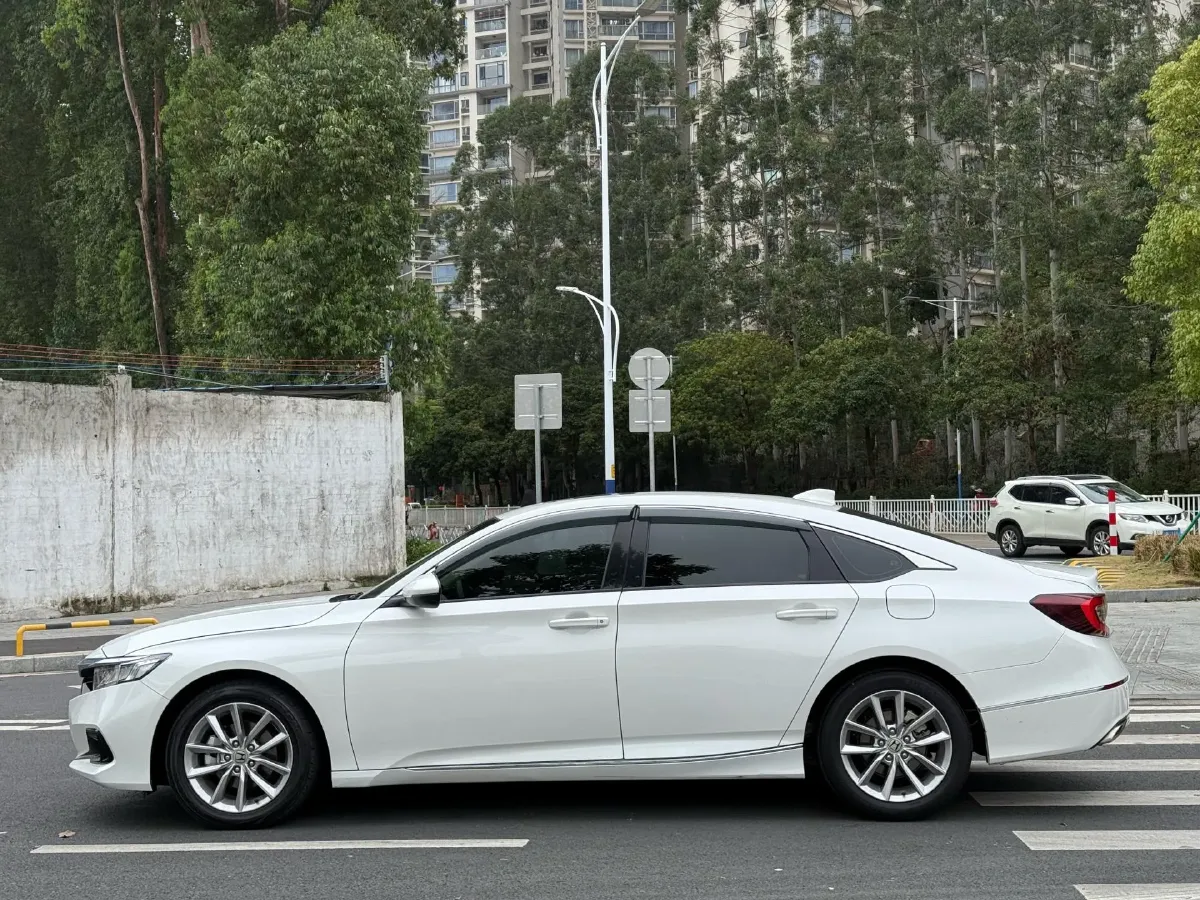 2022 Honda Accord 1.5T 194HP L4 CVT,autocango,china used car exporter,china ev exporter,chinese used car exporter,chinese used ev exporter