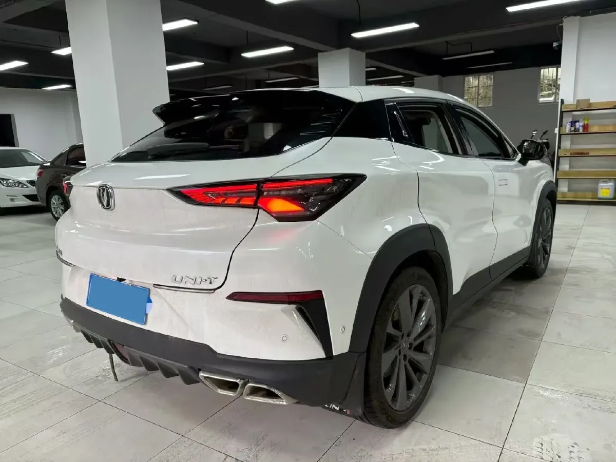 2020 ChangAn UNI-T 1.5T 180HP L4 7DCT,autocango,china used car exporter,china ev exporter,chinese used car exporter,chinese used ev exporter