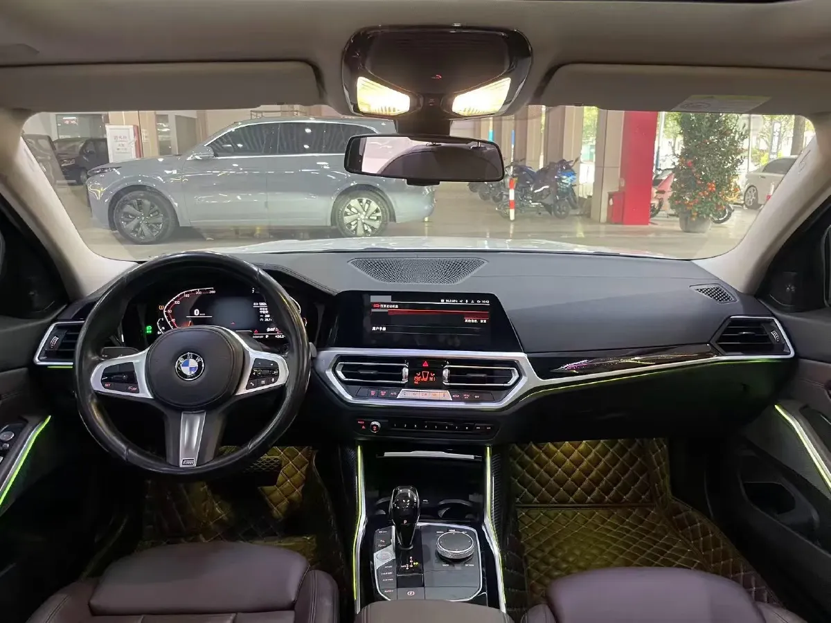 2020 BMW 3 Series 2.0T 156HP L4 8AT,autocango,china used car exporter,china ev exporter,chinese used car exporter,chinese used ev exporter