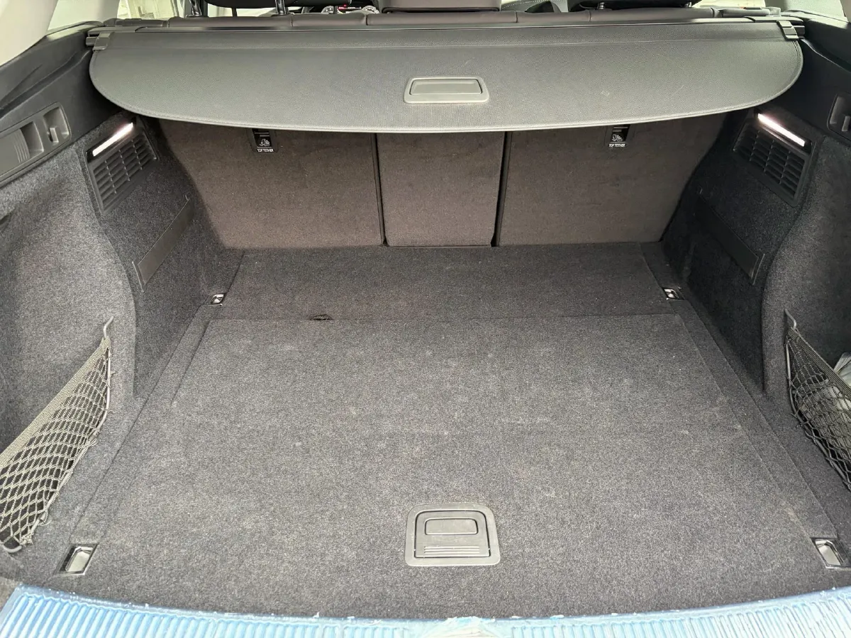 2023 Audi Q5L 2.0T 190HP L4 7DCT,autocango,china used car exporter,china ev exporter,chinese used car exporter,chinese used ev exporter