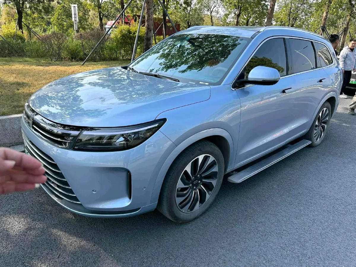 2024 AITO AITO M7 1.5T 152HP L4 REEV 40KWH,autocango,china used car exporter,china ev exporter,chinese used car exporter,chinese used ev exporter