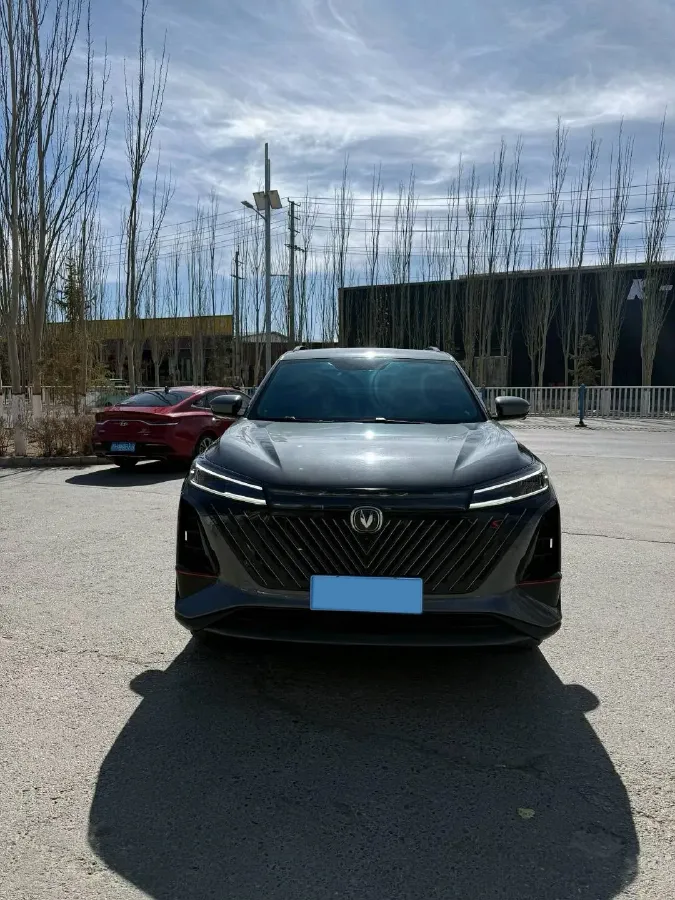 2023 ChangAn CS75 Plus 1.5T 188HP L4 8AT,autocango,china used car exporter,china ev exporter,chinese used car exporter,chinese used ev exporter