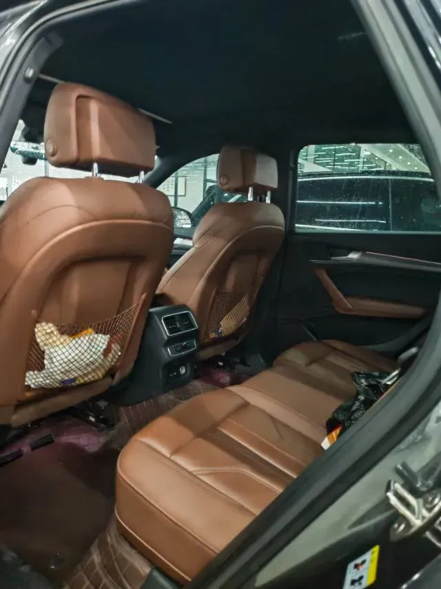 2022 Audi Q5L 2.0T 190HP L4 7DCT,autocango,china used car exporter,china ev exporter,chinese used car exporter,chinese used ev exporter