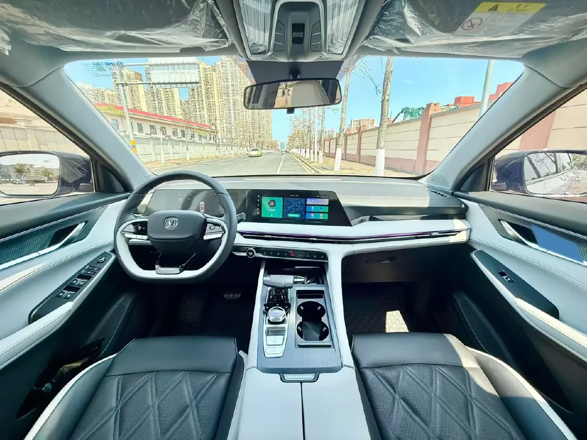 2024 ChangAn CS75 Plus 1.5T 188HP L4 8AT,autocango,china used car exporter,china ev exporter,chinese used car exporter,chinese used ev exporter