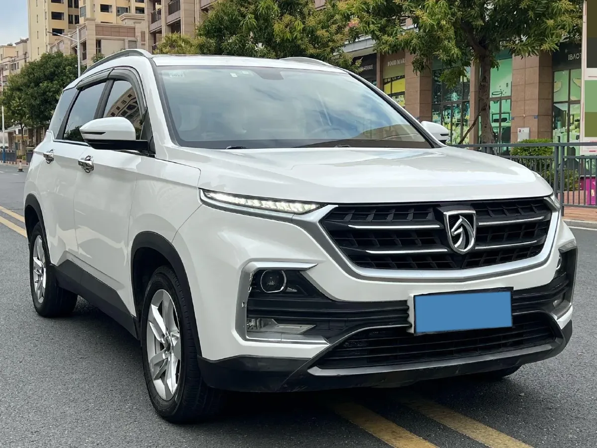 2019 BaoJun 530 1.5T 151HP L4 CVT,autocango,china used car exporter,china ev exporter,chinese used car exporter,chinese used ev exporter
