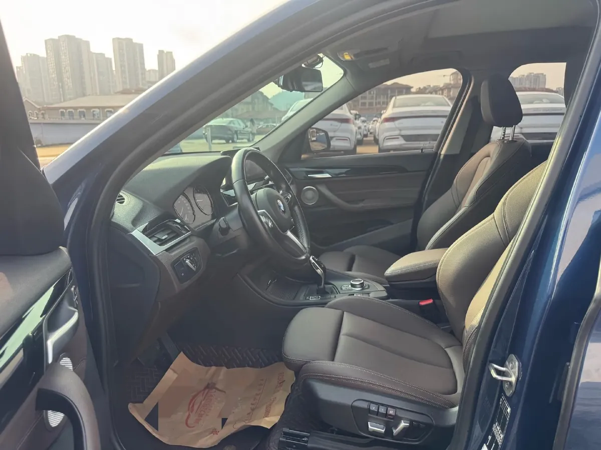 2022 BMW X1 2.0T 192HP L4 7DCT,autocango,china used car exporter,china ev exporter,chinese used car exporter,chinese used ev exporter