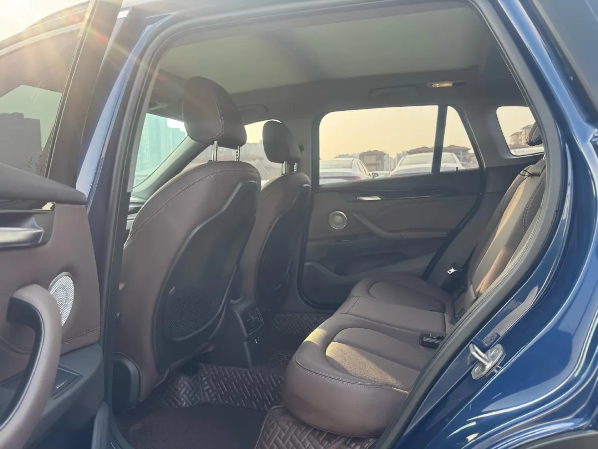 2022 BMW X1 2.0T 192HP L4 7DCT,autocango,china used car exporter,china ev exporter,chinese used car exporter,chinese used ev exporter