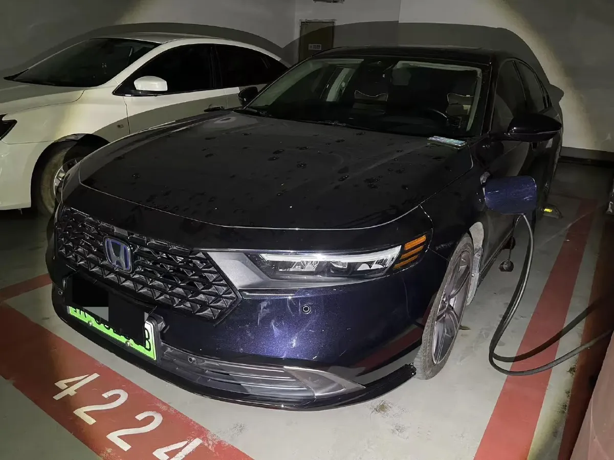 2023 Honda Accord 2.0L 148HP L4 E-CVT PHEV 17.7KWH,autocango,china used car exporter,china ev exporter,chinese used car exporter,chinese used ev exporter