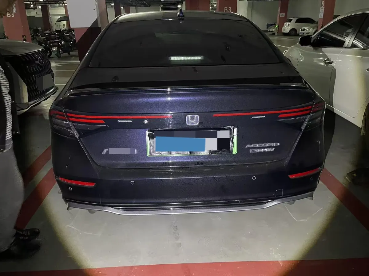 2023 Honda Accord 2.0L 148HP L4 E-CVT PHEV 17.7KWH,autocango,china used car exporter,china ev exporter,chinese used car exporter,chinese used ev exporter