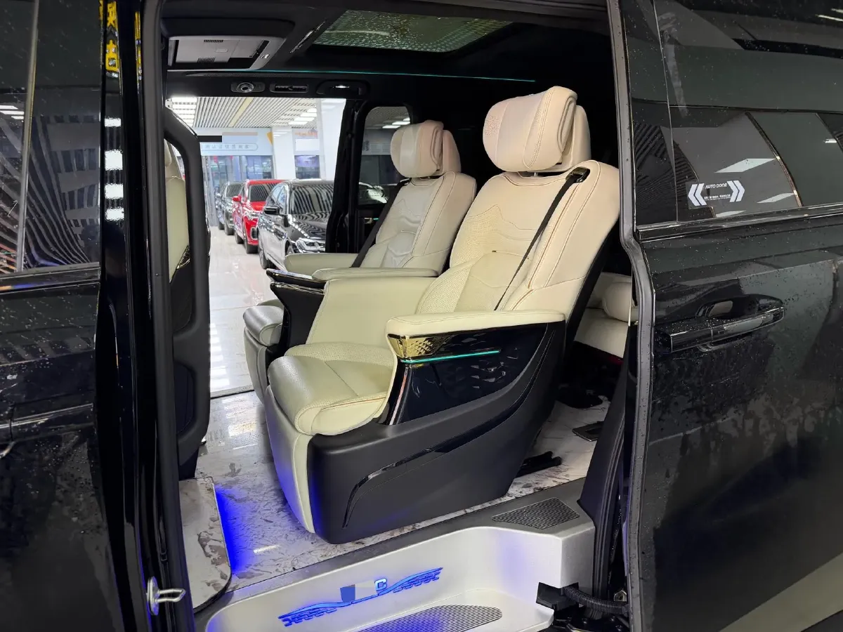 2023 GAC Trumpchi M8 2.0T 190HP L4 E-CVT Hybrid,autocango,china used car exporter,china ev exporter,chinese used car exporter,chinese used ev exporter