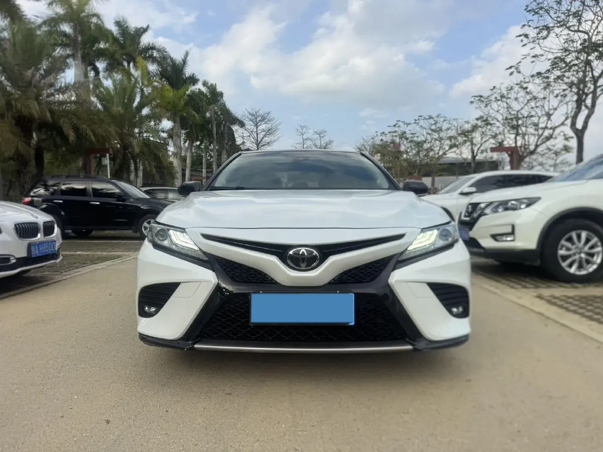 2018 Toyota Camry 2.0L 169HP L4 6AT,autocango,china used car exporter,china ev exporter,chinese used car exporter,chinese used ev exporter