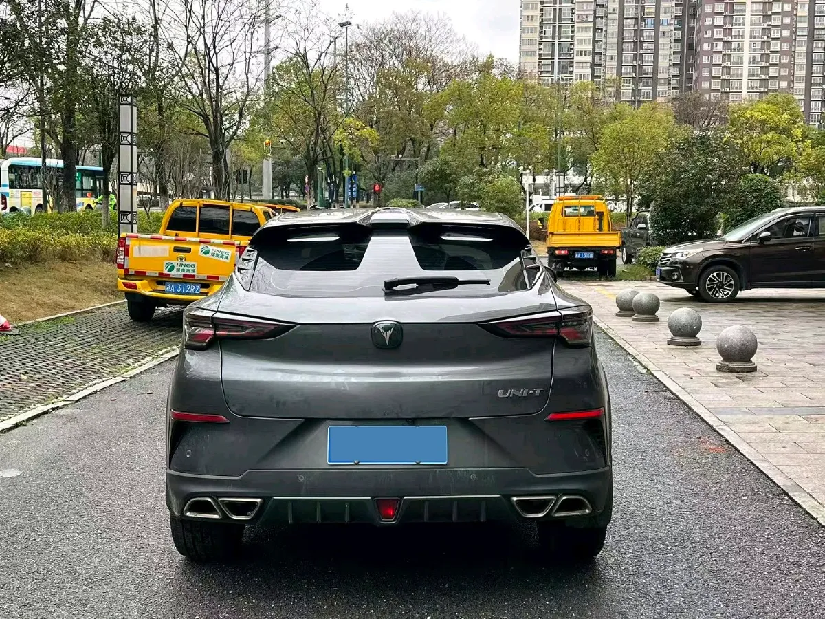 2020 ChangAn UNI-T 1.5T 180HP L4 7DCT,autocango,china used car exporter,china ev exporter,chinese used car exporter,chinese used ev exporter